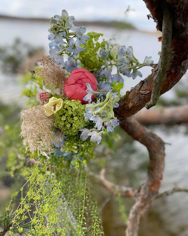 Blomdekoration i naturen